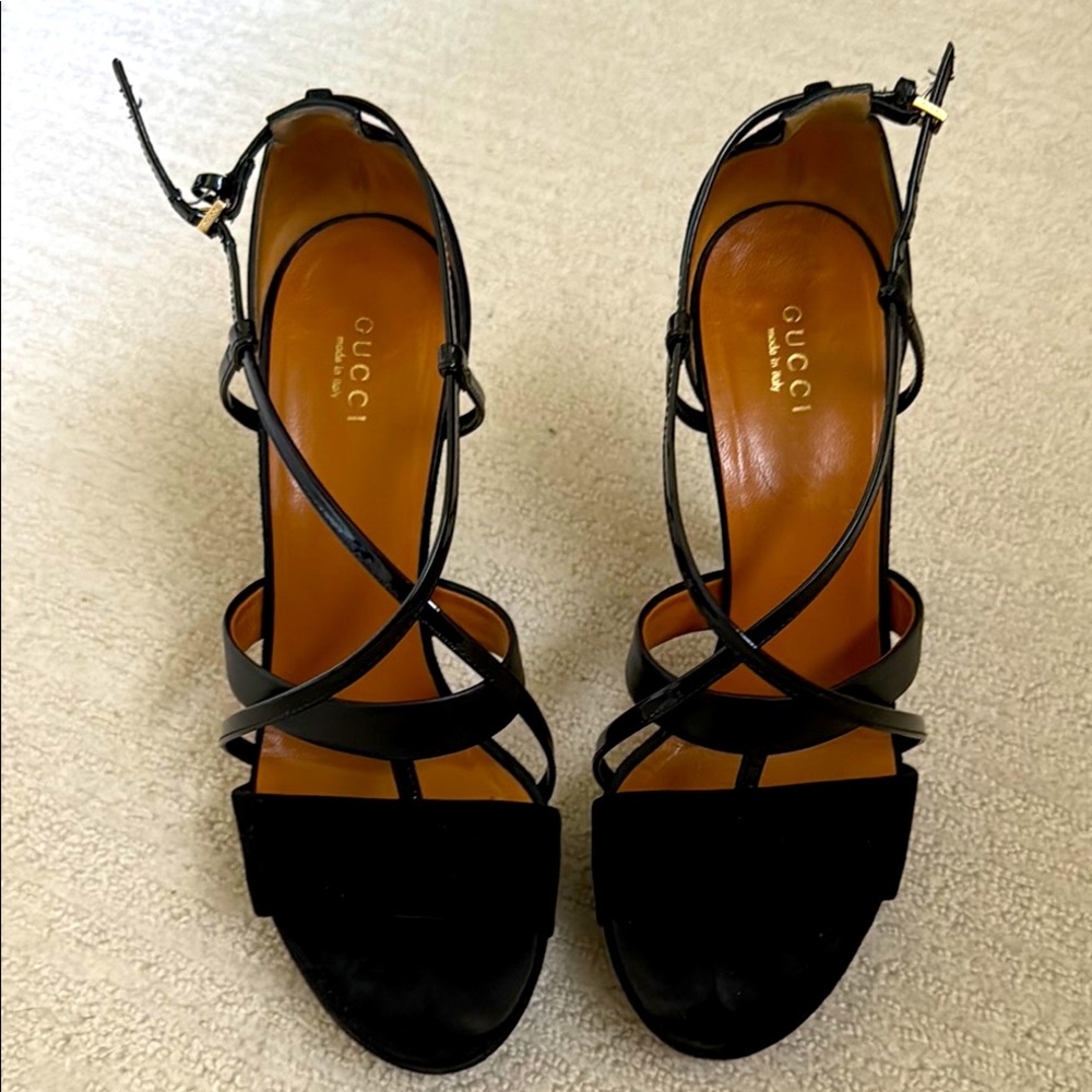 Gucci Black Strappy Heels Elegant Design